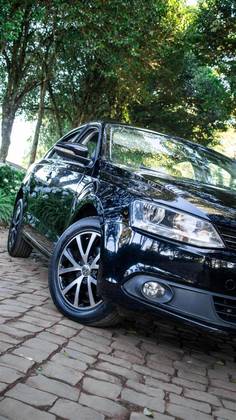 VOLKSWAGEN JETTA 2.0 COMFORTLINE FLEX 4P TIPTRONIC